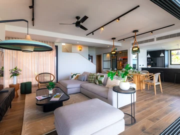 5 Bedroom Villa