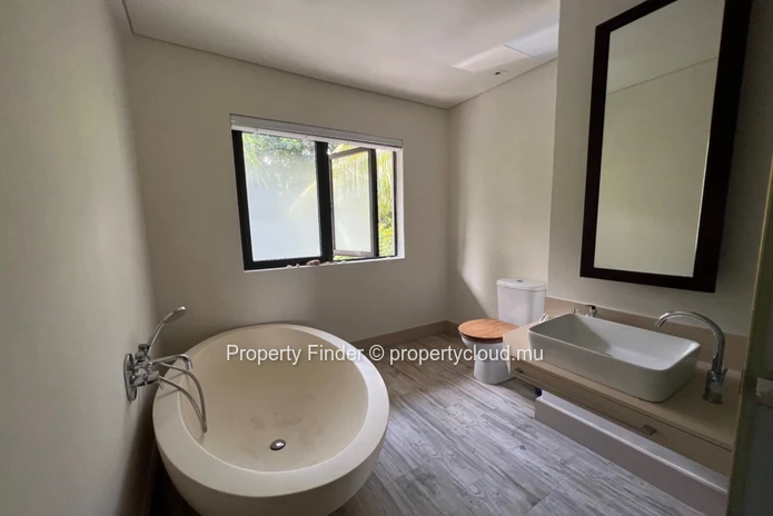 Waterfront 3-Bedroom Duplex in La Balise Marina