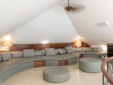 5 Bedroom Villa