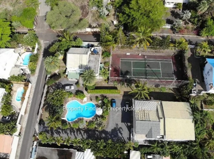 Villa de Prestige avec Suites Airbnb, Courts de Squash & Vue sur Mer – À vendre – Tamarin