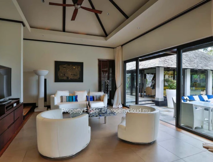 Luxury Golf Estate Living –  Stunning 4-Bedroom Villa 