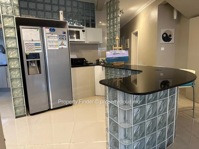 3 Bedroom Ground Floor Villa - For Rent - Black River 