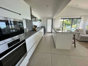 5 Bedroom Villa