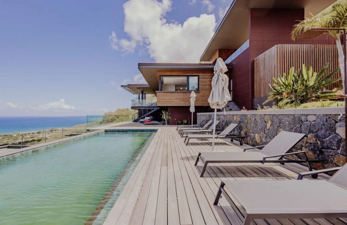 Villa de Luxe 5 Chambres – Piscine à Débordement, Vue sur le Lagon & Art de Vivre Raffiné