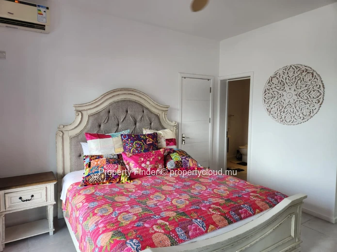 Charming apartment for sale in Black River