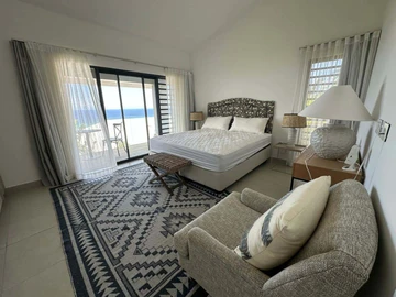5 Bedroom Villa
