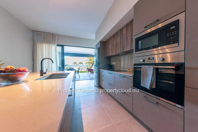 Appartement de 3 chambres en bord de mer avec vue sur la plage et la montagne – Côte Ouest, Mauritius