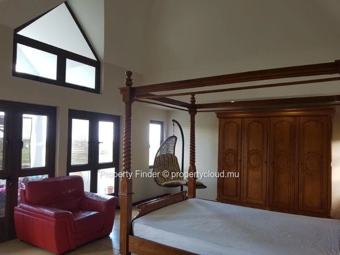 Luxury villa for sale in the East 
