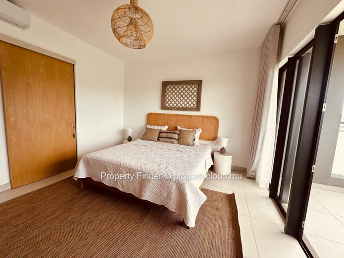 Magnifique Penthouse 3 Chambres avec Vue sur les Montagnes – Telfair