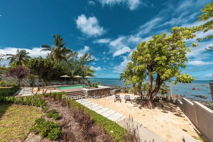 Appartement de 3 chambres en bord de mer avec vue sur la plage et la montagne – Côte Ouest, Mauritius