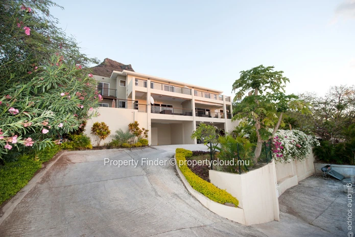 Magnifique Duplex à Tamarin avec Vue Mer – Disponible uniquement pour les Mauriciens
