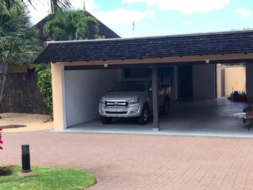 5 Bedroom Villa