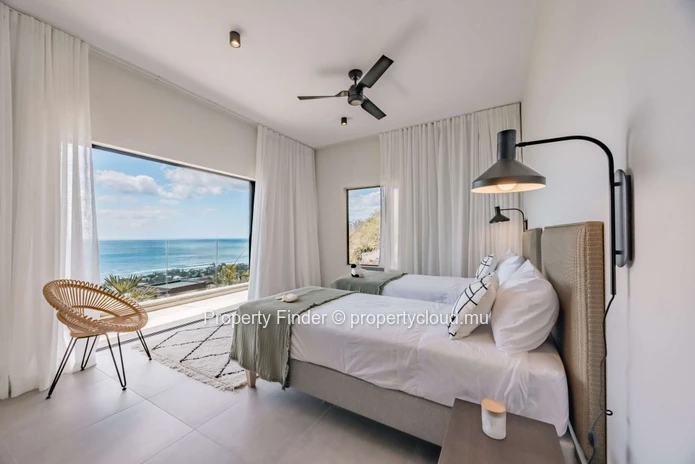 Villa de Luxe 4 Chambres avec Vue Imprenable sur la Mer