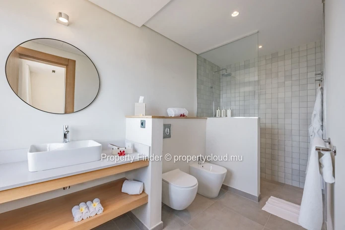 Villa de Luxe 5 Chambres – Piscine à Débordement, Vue sur le Lagon & Art de Vivre Raffiné