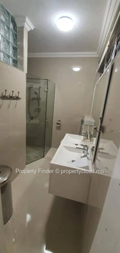 3 Bedroom Ground Floor Villa - For Rent - Black River 