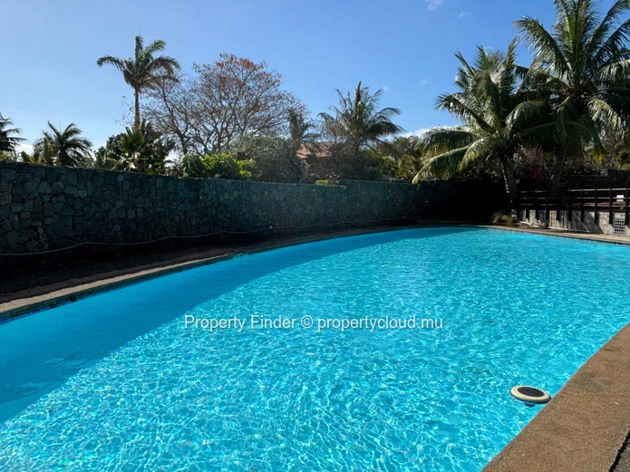 Charming Ground-Floor Apartment with Lagoon and Le Morne Views in Black River