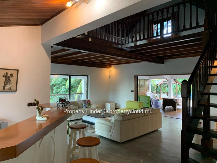 Exceptional 4 Bedroom Villa  