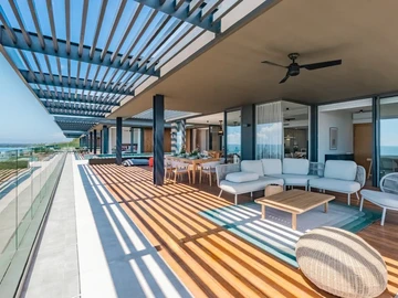 5 Bedroom Villa