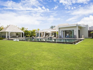 4 Bedroom Villa