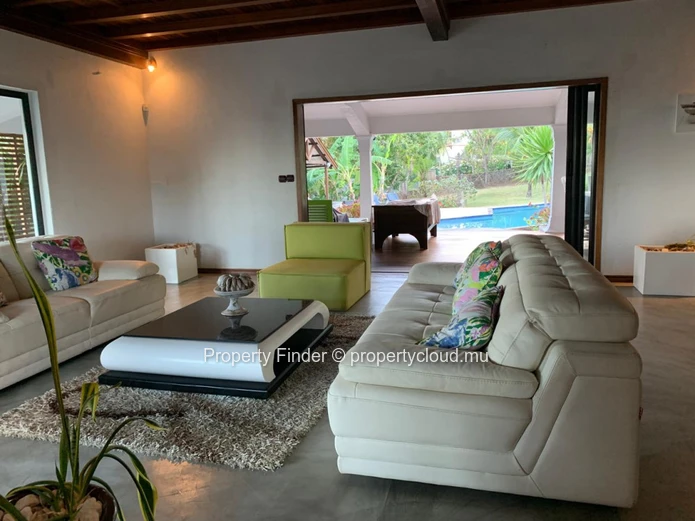 Exceptional 4 Bedroom Villa  