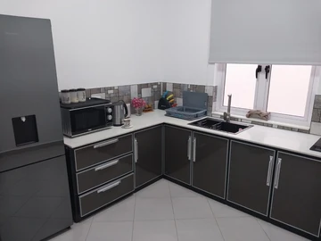 5 Bedroom Apartment