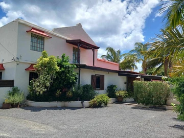 5 Bedroom Villa