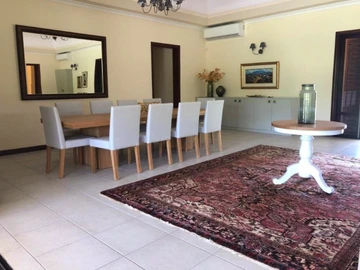 5 Bedroom Villa