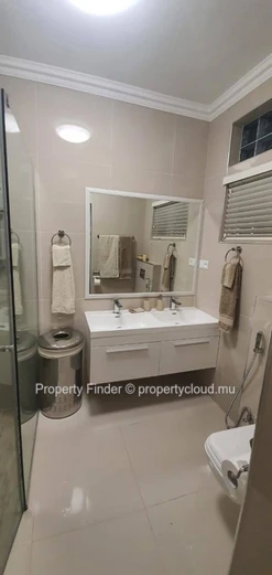 3 Bedroom Ground Floor Villa - For Rent - Black River 