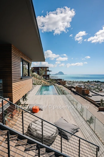 Villa de Luxe 5 Chambres – Piscine à Débordement, Vue sur le Lagon & Art de Vivre Raffiné