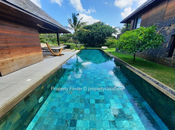 5-Bedroom Villa for Rent in Mauritius – Golf Course & Beach Access