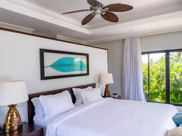 5 Bedroom Villa