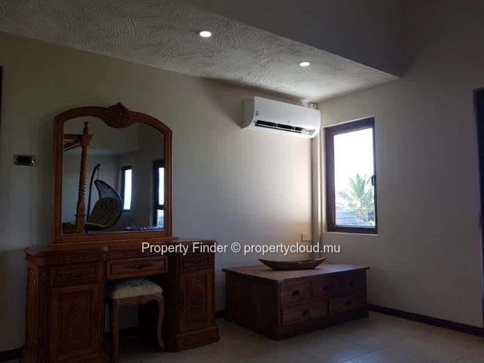 Luxury villa for sale in the East 