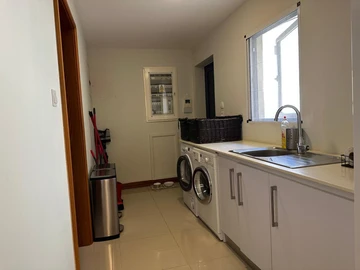 5 Bedroom Villa