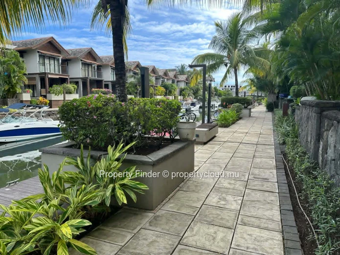 Waterfront 3-Bedroom Duplex in La Balise Marina