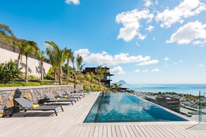 Villa de Luxe 5 Chambres – Piscine à Débordement, Vue sur le Lagon & Art de Vivre Raffiné