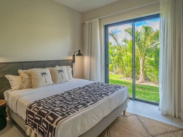 5 Bedroom Villa