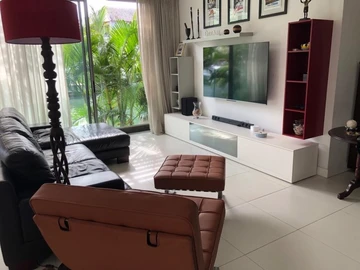 5 Bedroom Villa