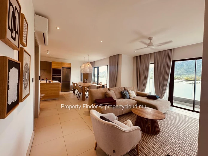 Magnifique Penthouse 3 Chambres avec Vue sur les Montagnes – Telfair