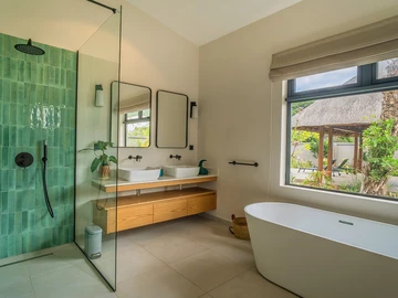 5 Bedroom Villa