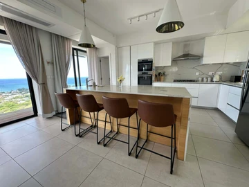 5 Bedroom Villa