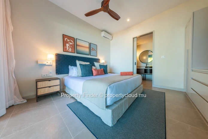 Appartement de 3 chambres en bord de mer avec vue sur la plage et la montagne – Côte Ouest, Mauritius
