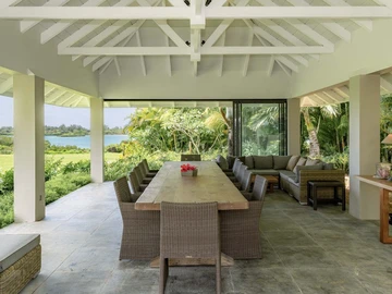 5 Bedroom Villa