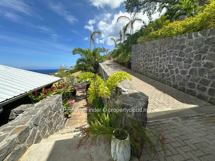 Villa de Luxe 5 Chambres Toutes Avec Salle de Bain Privée et Vue sur le Lagon – Black River
