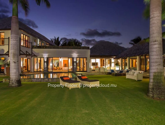 Luxury Golf Estate Living –  Stunning 4-Bedroom Villa 