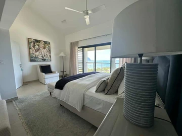 5 Bedroom Villa