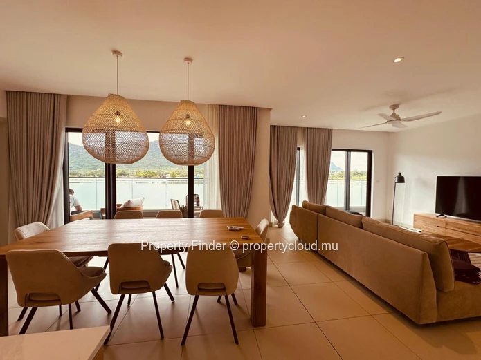 Magnifique Penthouse 3 Chambres avec Vue sur les Montagnes – Telfair