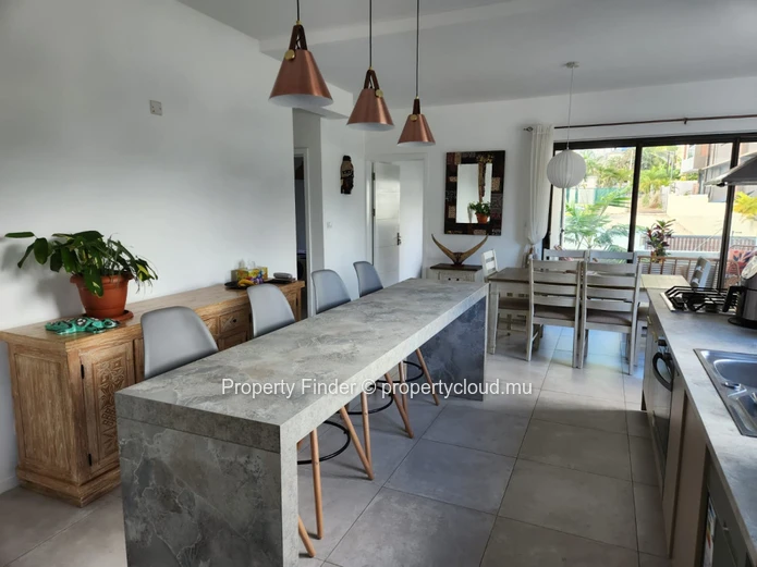 Charming apartment for sale in Black River