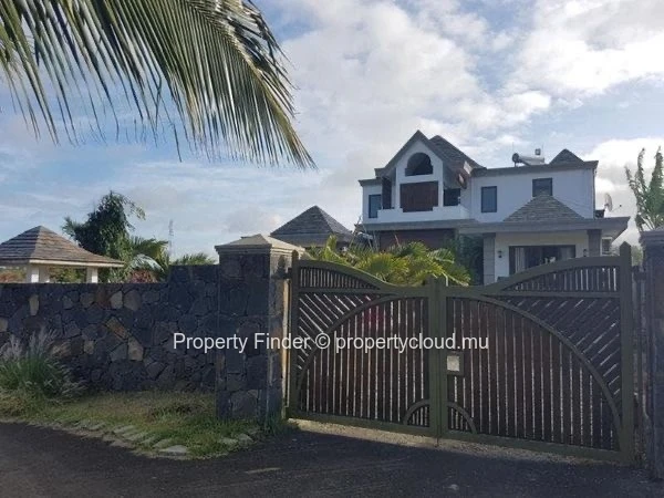 Luxury villa for sale in the East 