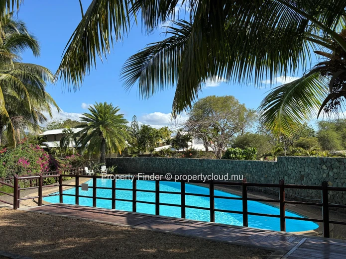 Charming Ground-Floor Apartment with Lagoon and Le Morne Views in Black River