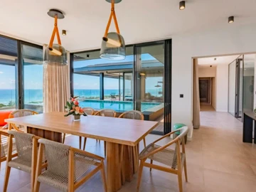 5 Bedroom Villa